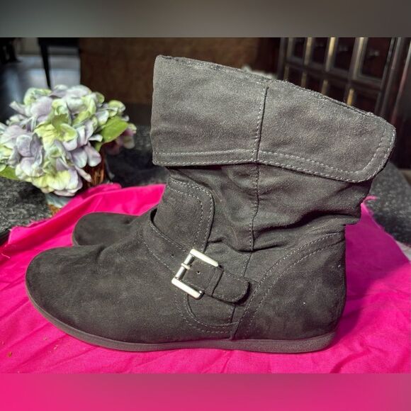 Rampage Brunella Black Suede Slip On Ankle Booties Flats EPC Size 7 Excellent Pr - Picture 4 of 9